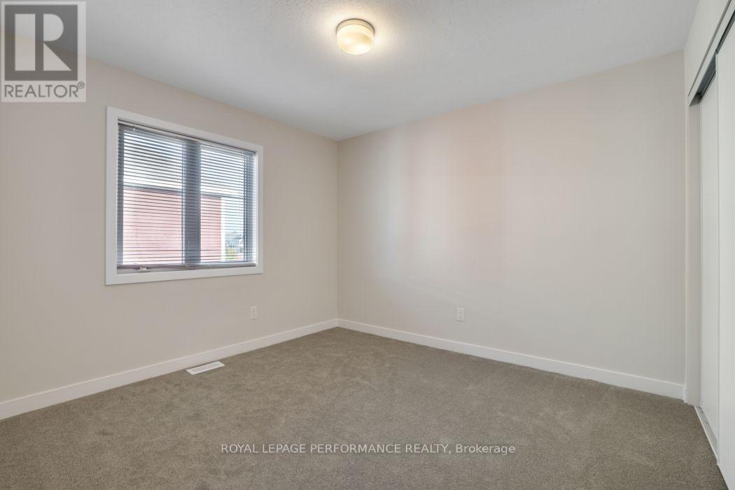 119 Hackamore Crescent, Ottawa, ON - Indoor Photo Showing Other Room