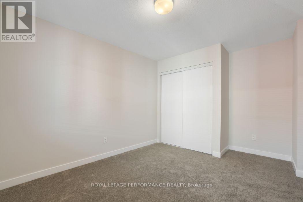 119 Hackamore Crescent, Ottawa, ON - Indoor Photo Showing Other Room