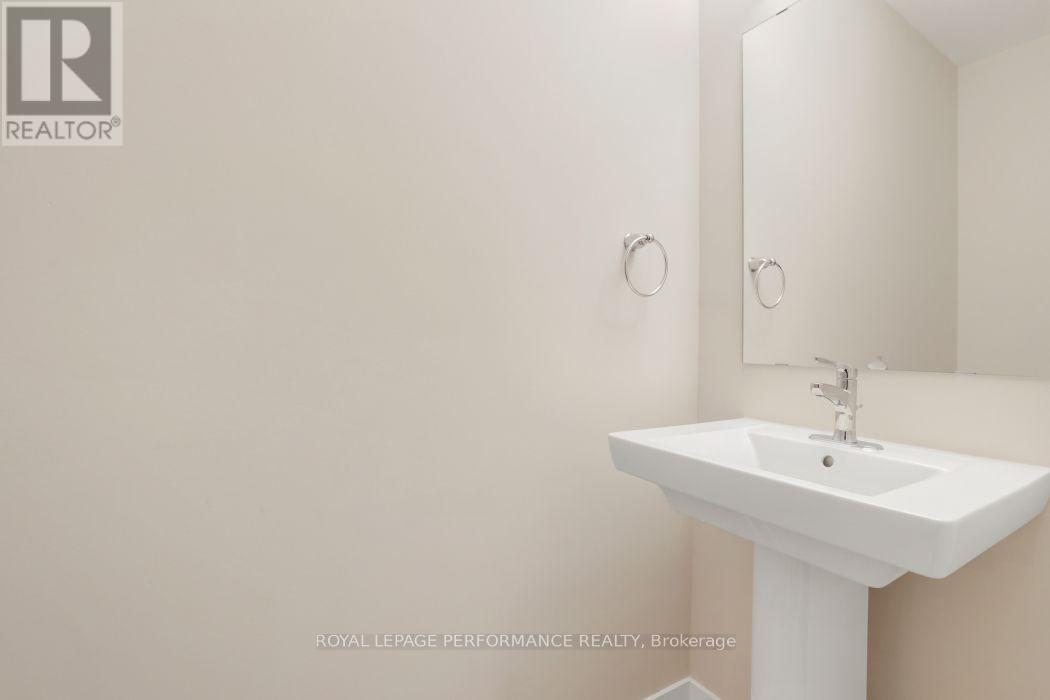 119 Hackamore Crescent, Ottawa, ON - Indoor Photo Showing Bathroom
