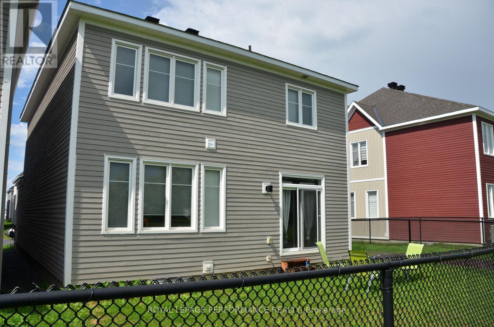 119 Hackamore Crescent, Ottawa, ON - Outdoor With Exterior