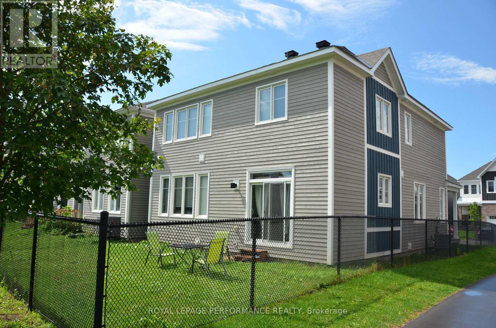 119 Hackamore Crescent, Ottawa, ON - Outdoor