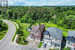 2 COTTONWOOD HOLLOW COURT Aurora, ON L4G 3L8