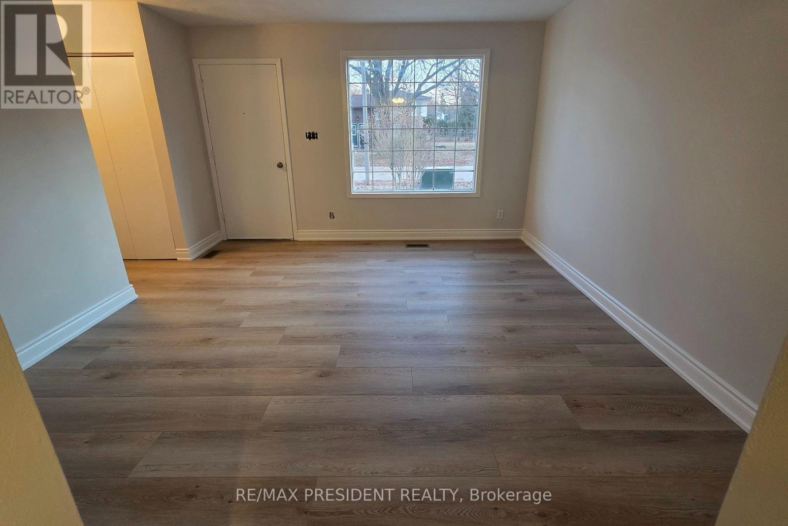 564 Brookhaven Crescent, Waterloo, ON - Indoor Photo Showing Other Room