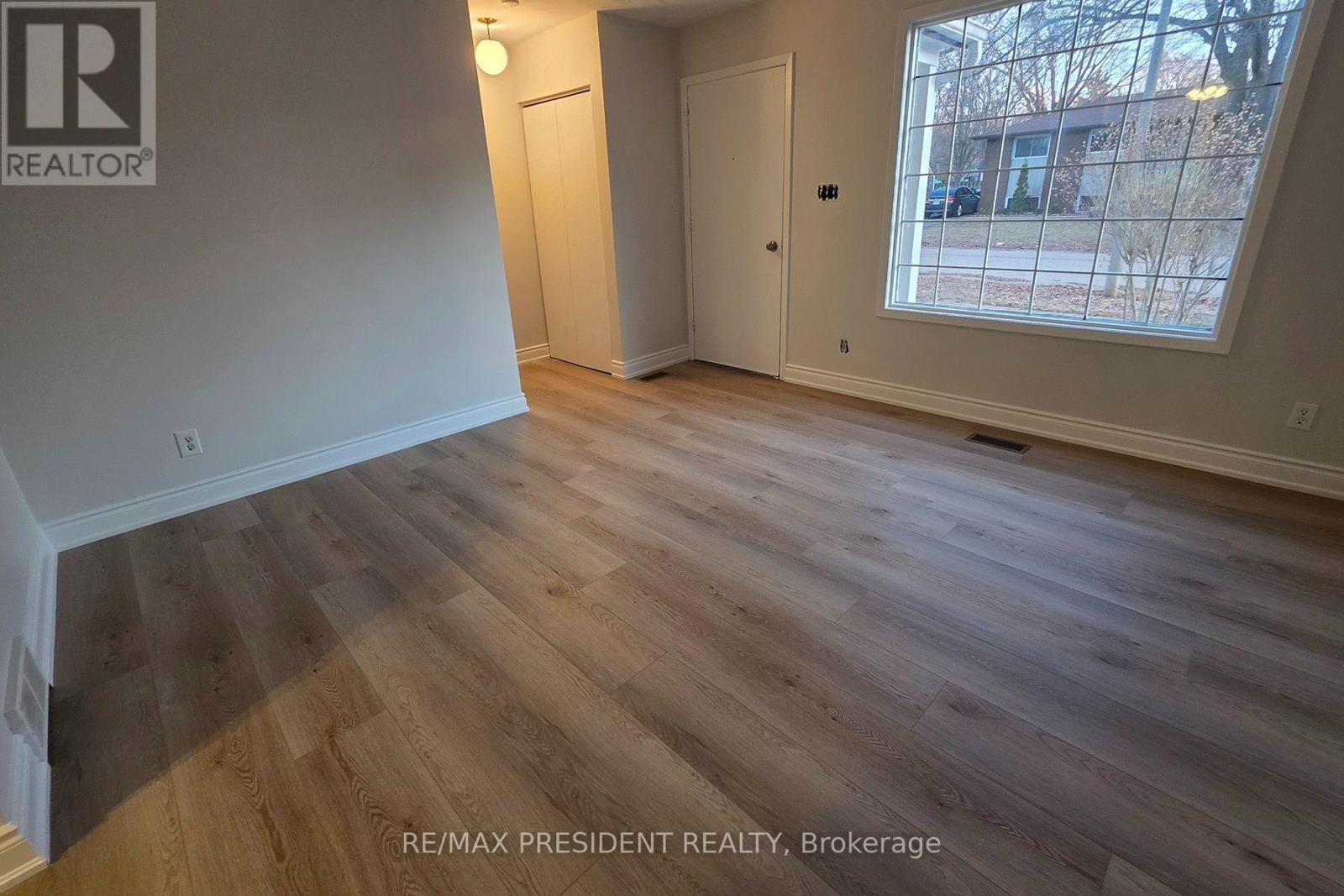 564 Brookhaven Crescent, Waterloo, ON - Indoor Photo Showing Other Room