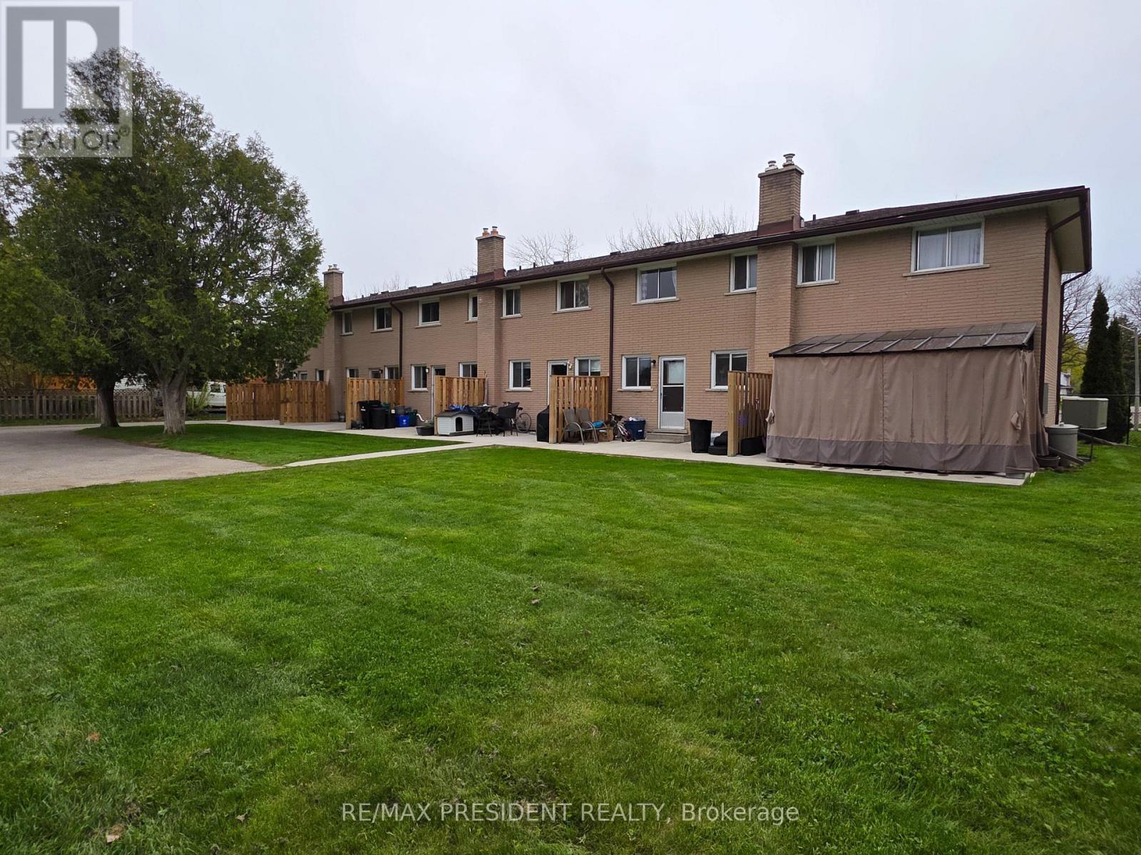 564 Brookhaven Crescent, Waterloo, ON - Outdoor With Backyard With Exterior