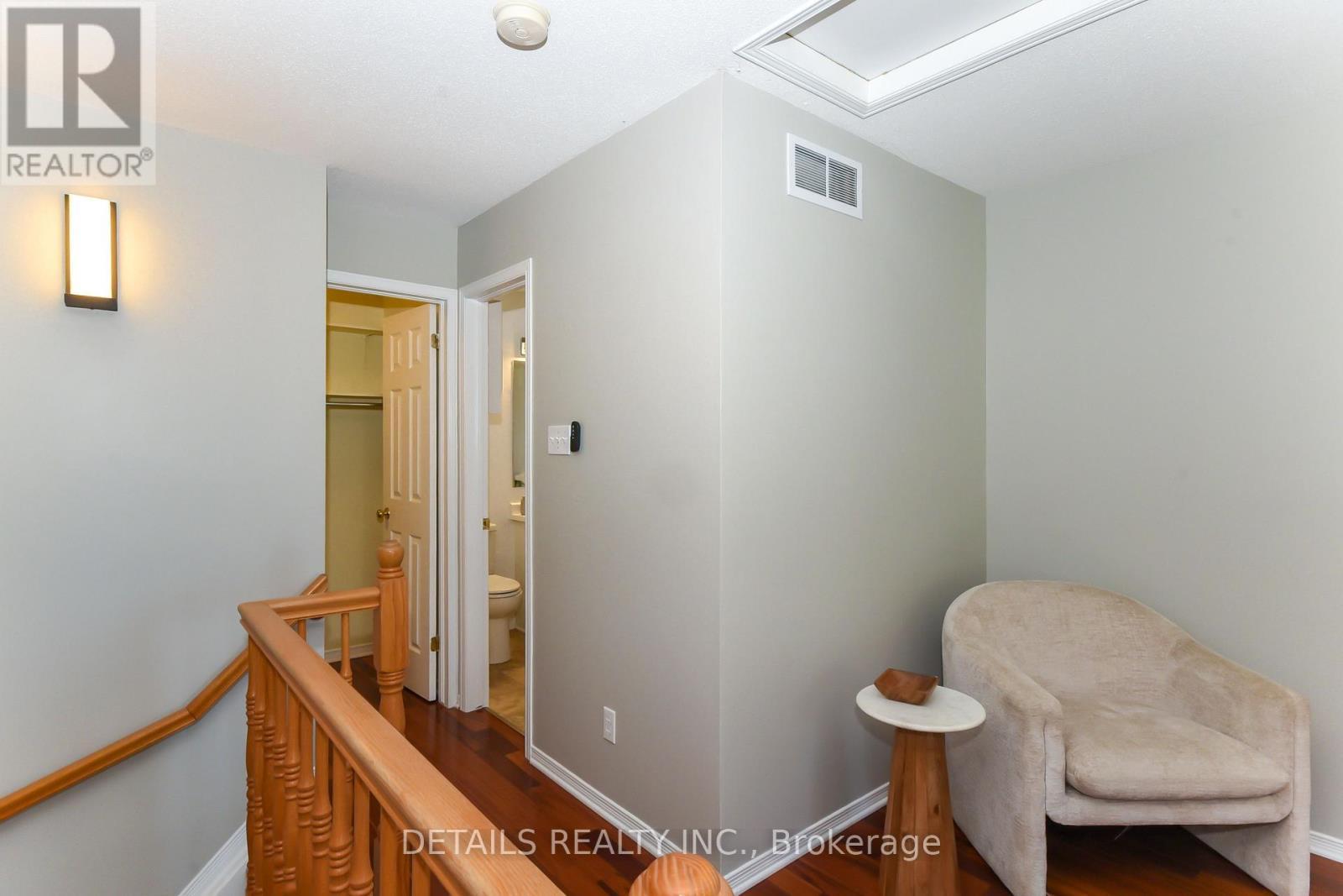 158 Forward Avenue, Ottawa, ON - Indoor Photo Showing Other Room