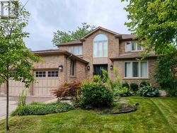 2191 DUNVEGAN AVENUE Oakville, ON L6J 6P2