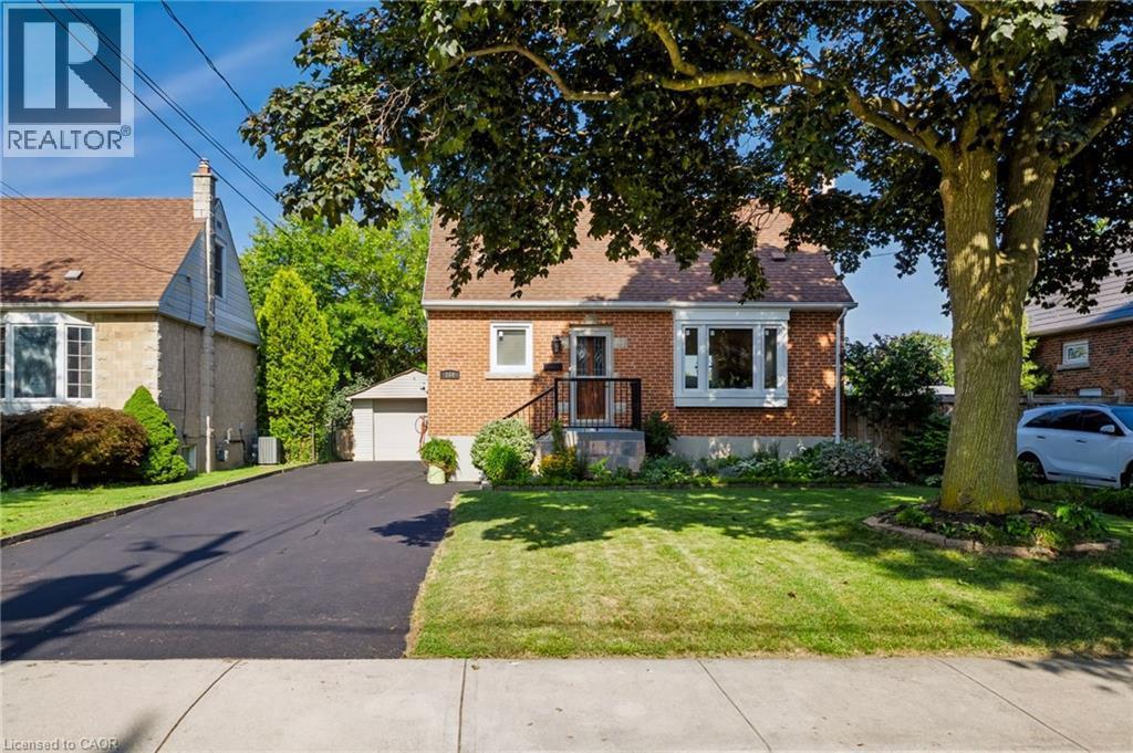164 Charlotte Street, Hamilton, ON - Outdoor