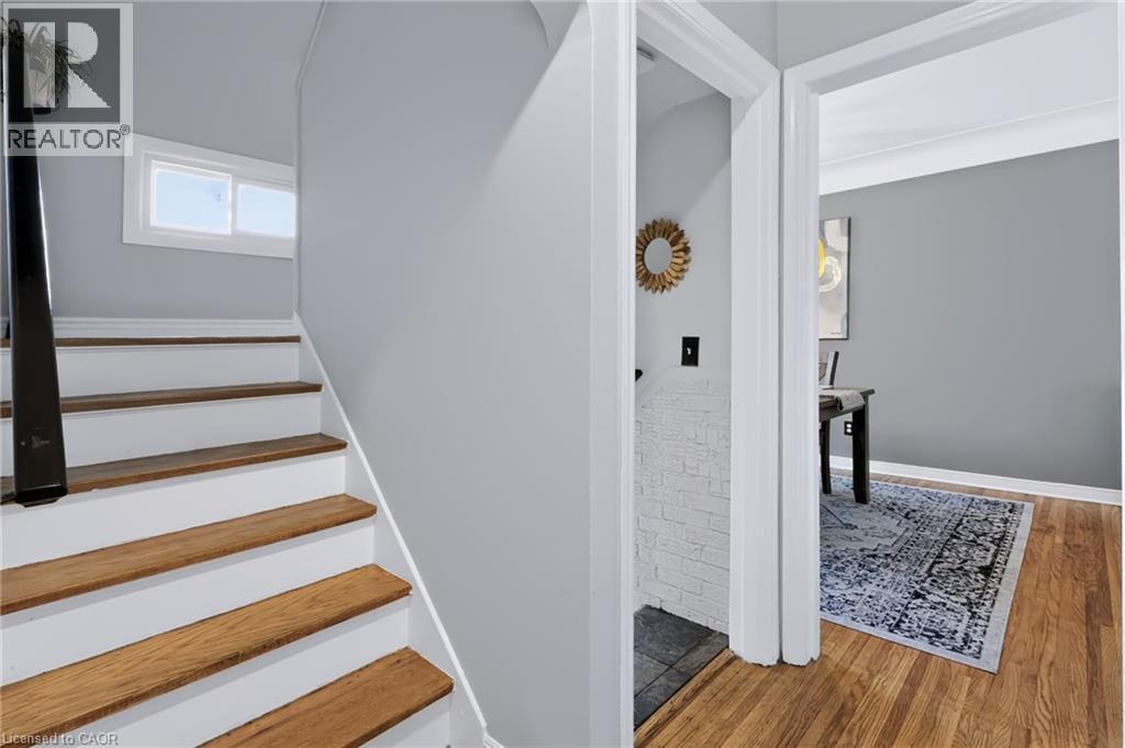 164 Charlotte Street, Hamilton, ON - Indoor Photo Showing Other Room