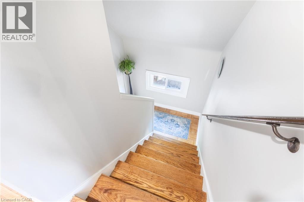 164 Charlotte Street, Hamilton, ON - Indoor Photo Showing Other Room