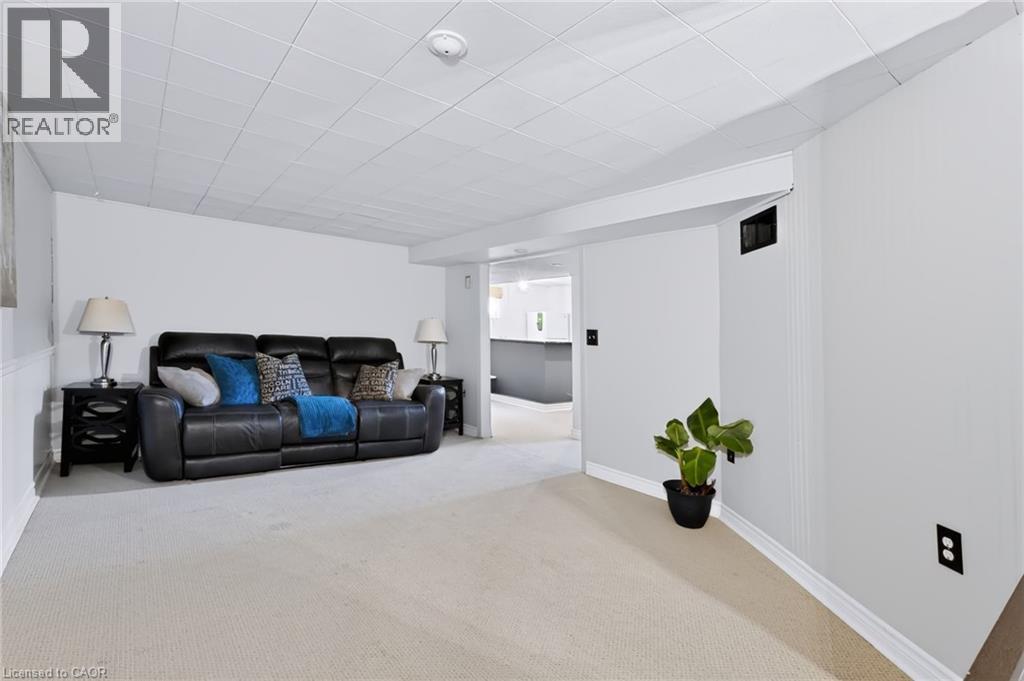 164 Charlotte Street, Hamilton, ON - Indoor