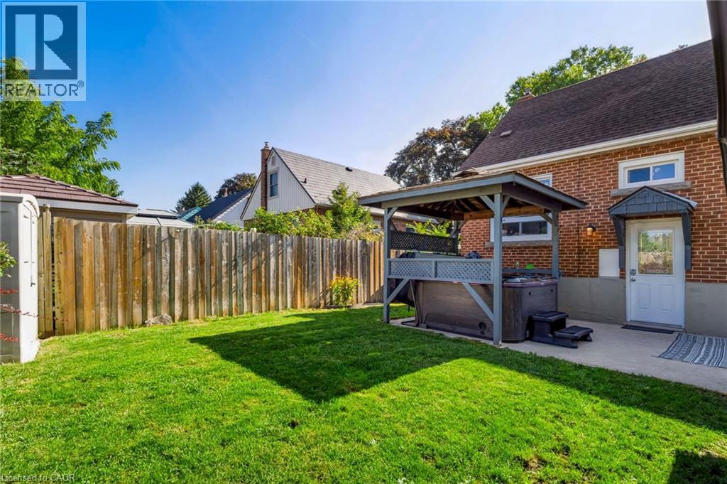 164 Charlotte Street, Hamilton, ON - Outdoor