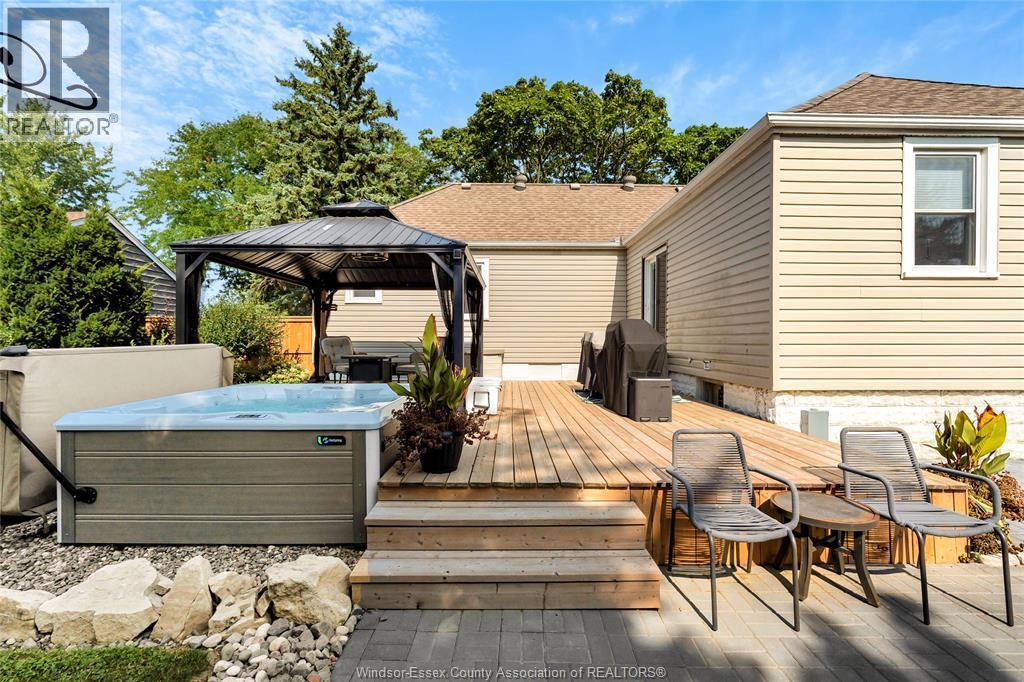 2329 Meighen Road, Windsor, ON - Outdoor With Exterior
