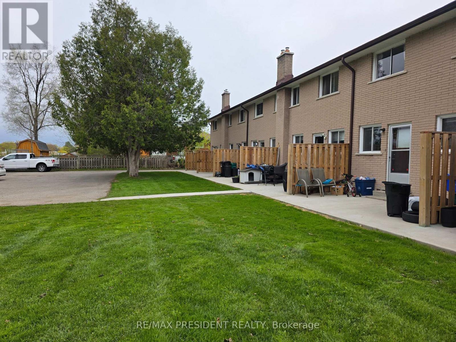 564 Brookhaven Crescent, Waterloo, ON - Outdoor