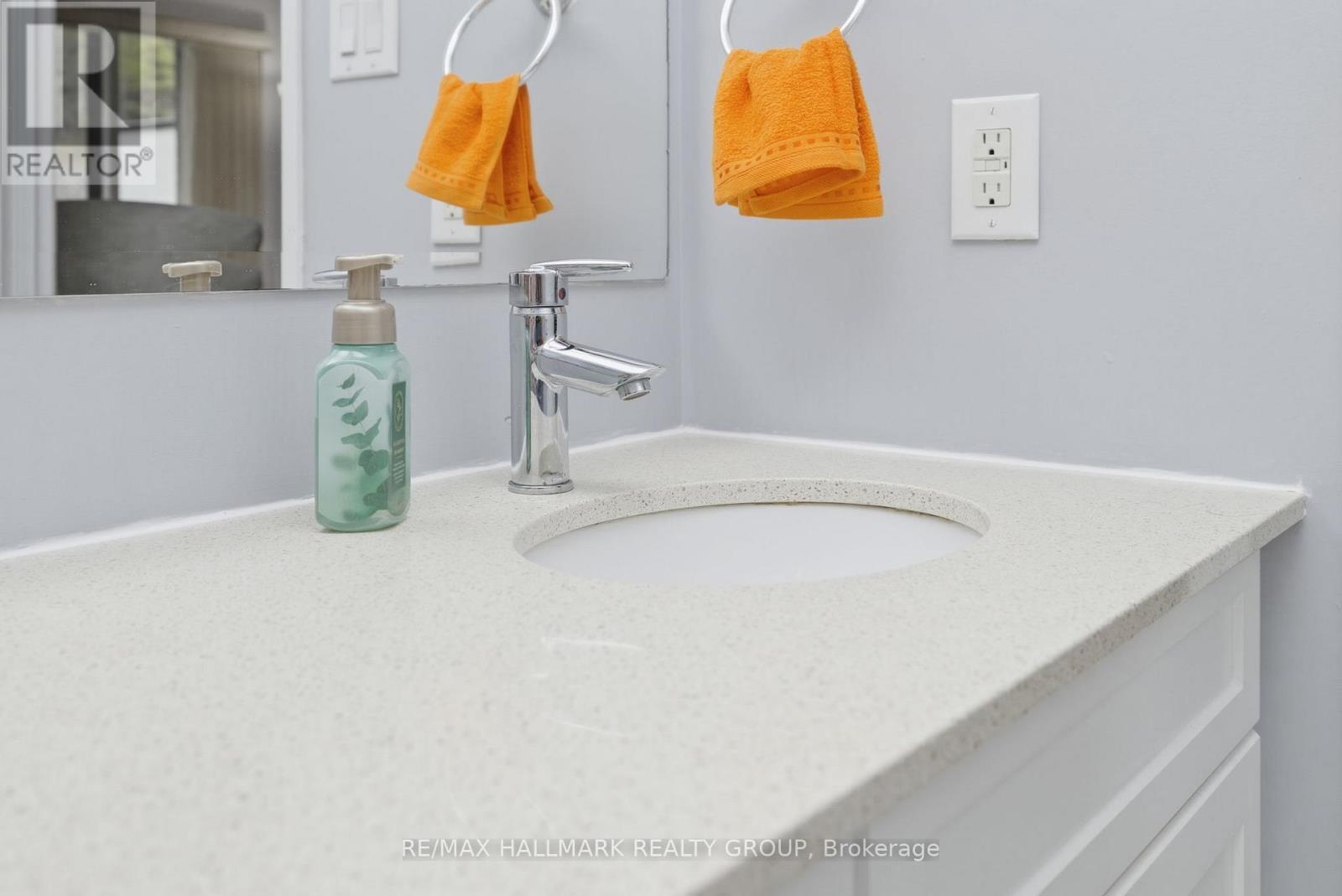 206 - 310 Centrum Boulevard, Ottawa, ON - Photo Showing Bathroom