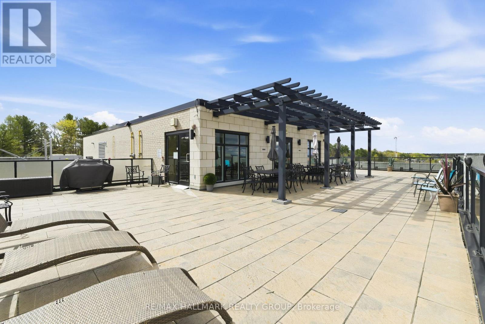 206 - 310 Centrum Boulevard, Ottawa, ON - Outdoor