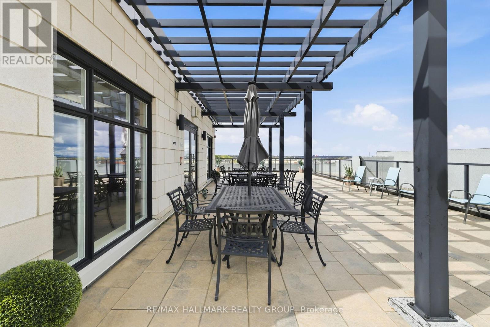 206 - 310 Centrum Boulevard, Ottawa, ON - Outdoor