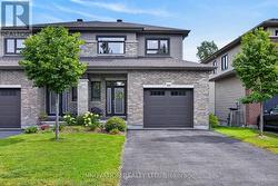 111 DULMAGE CRESCENT Carleton Place, ON K7C 2G3