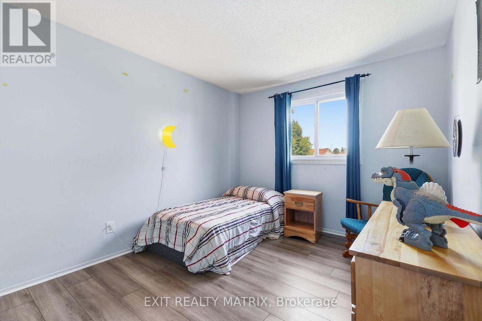 751 Clearcrest Crescent, Ottawa, ON - Indoor Photo Showing Bedroom