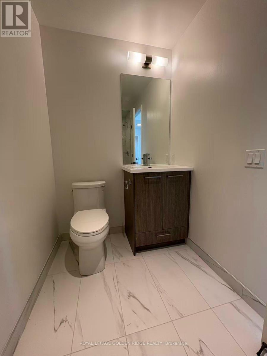 2510 - 28 Interchange Way, Vaughan, ON - Indoor Photo Showing Bathroom