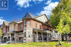 7 DENNISON STREET S King, ON L7B 1G2