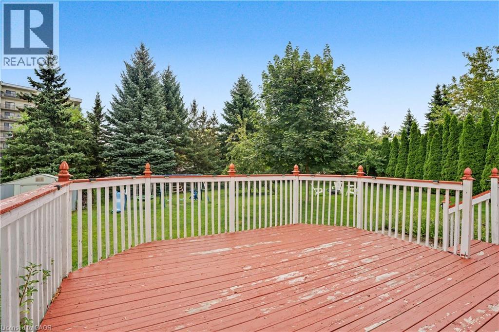 332 Brembel Crescent, Kitchener, ON - Outdoor