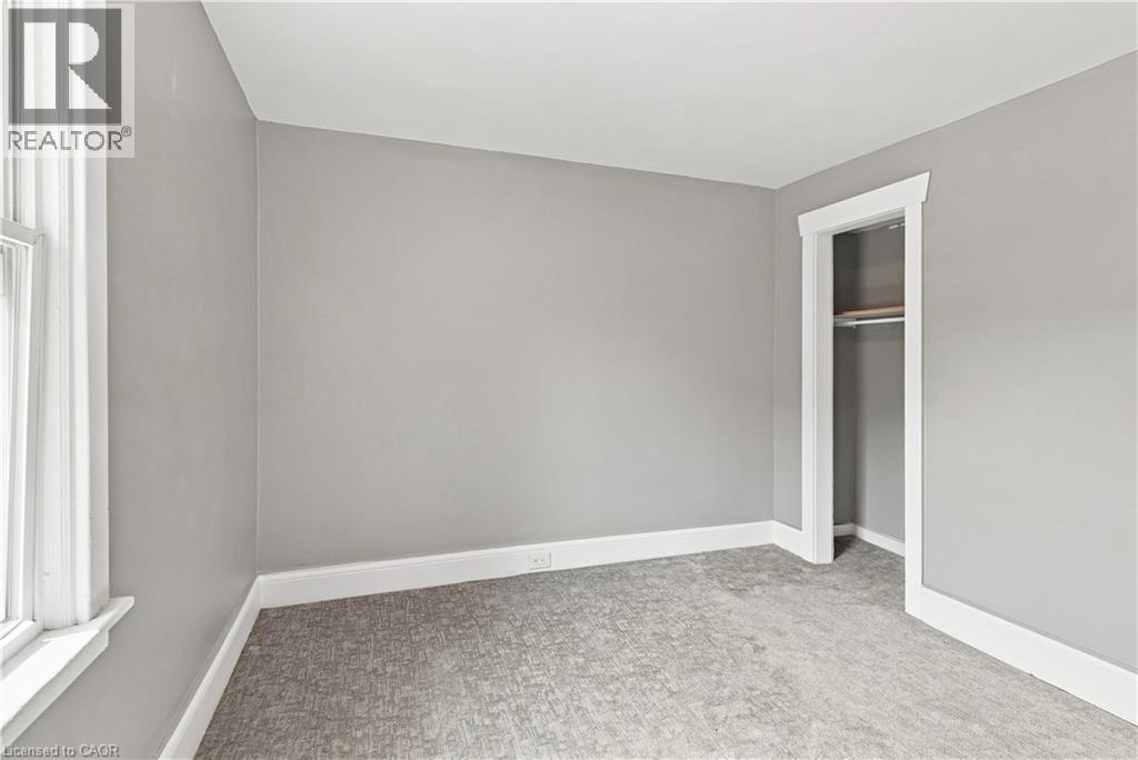570 Cannon Street E, Hamilton, ON - Indoor Photo Showing Other Room