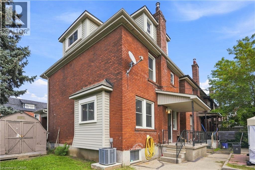 570 Cannon Street E, Hamilton, ON - Outdoor