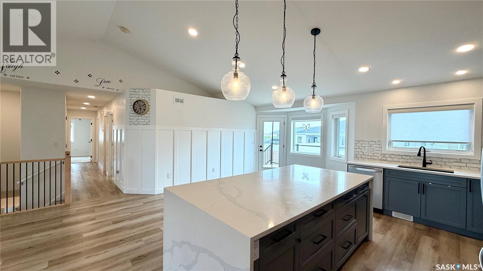 23 Chow Crescent, Outlook, SK - Indoor Photo Showing Kitchen