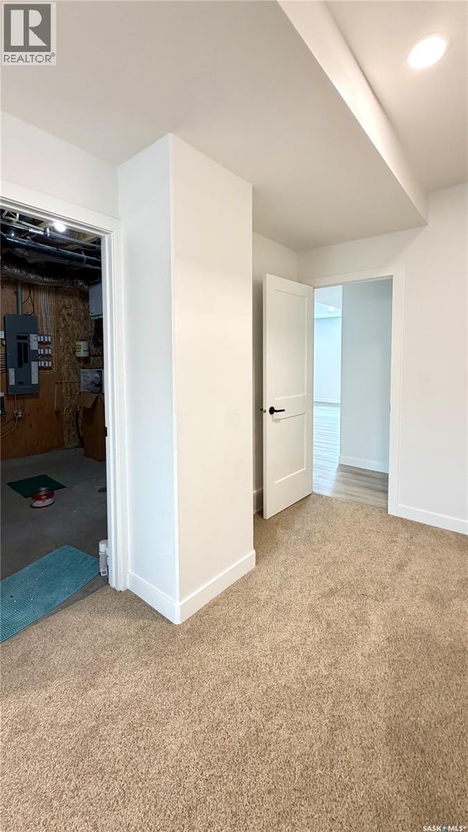 23 Chow Crescent, Outlook, SK - Indoor Photo Showing Other Room