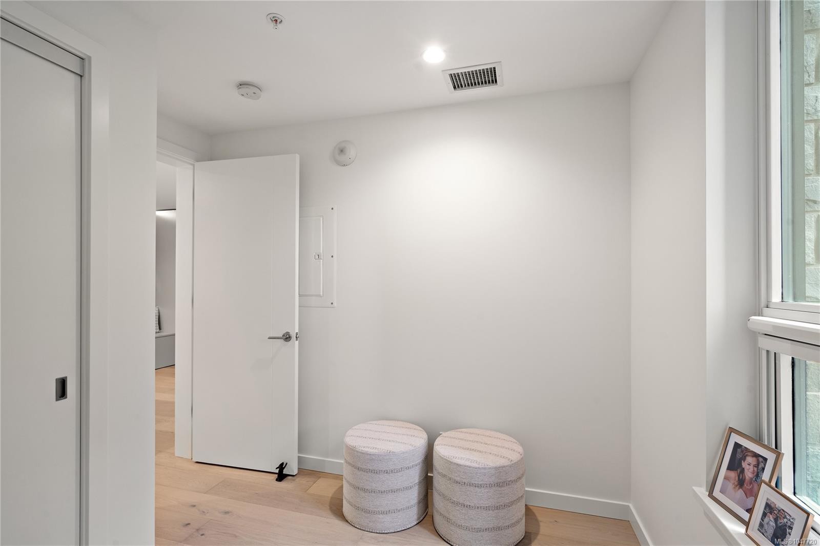 #222-2000 Hannington Rd, Langford, BC - Indoor Photo Showing Other Room