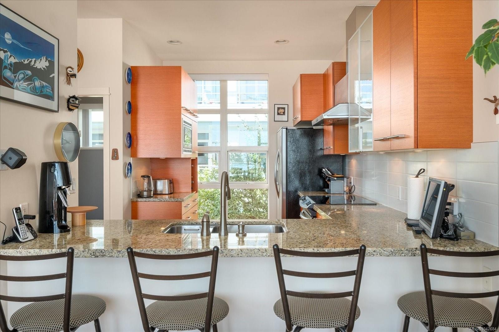 #Th24-38 Front St, Nanaimo, BC