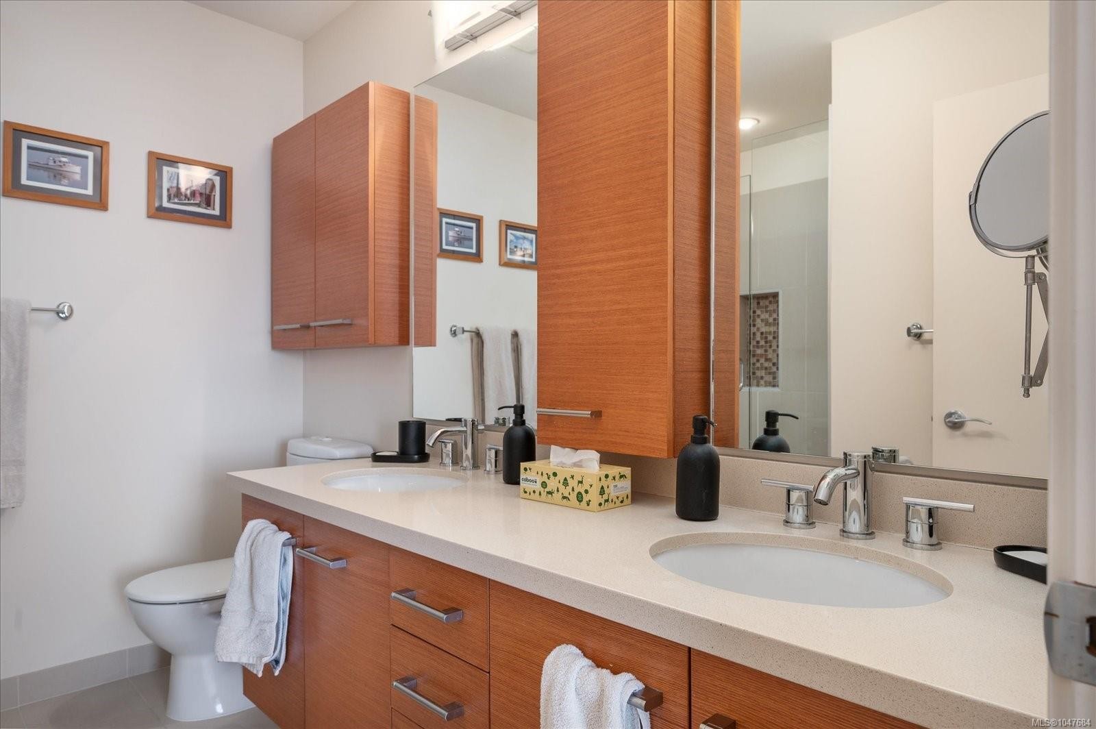 #Th24-38 Front St, Nanaimo, BC