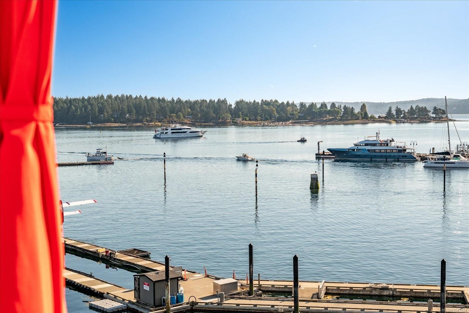 #Th24-38 Front St, Nanaimo, BC