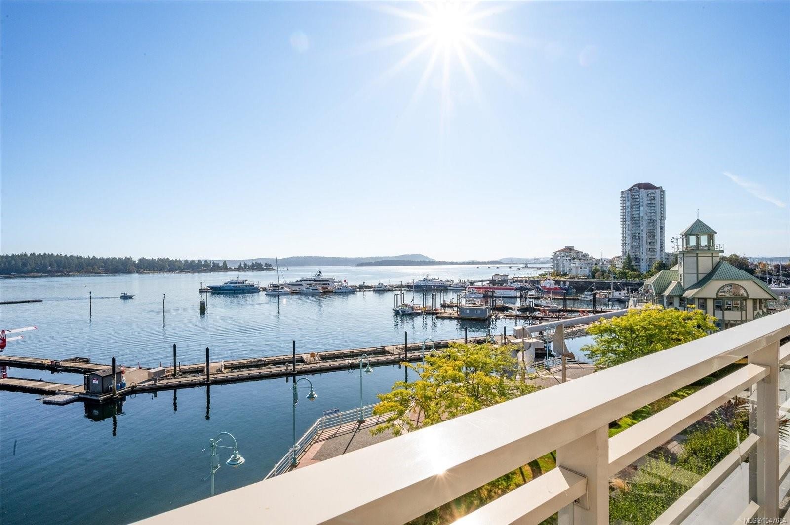 #Th24-38 Front St, Nanaimo, BC