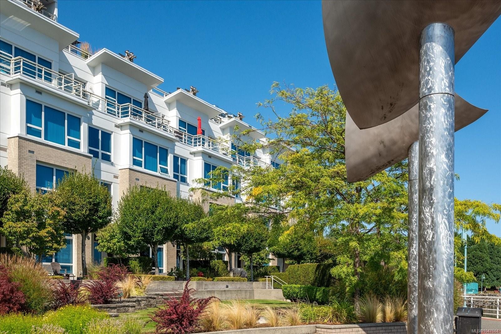 #Th24-38 Front St, Nanaimo, BC