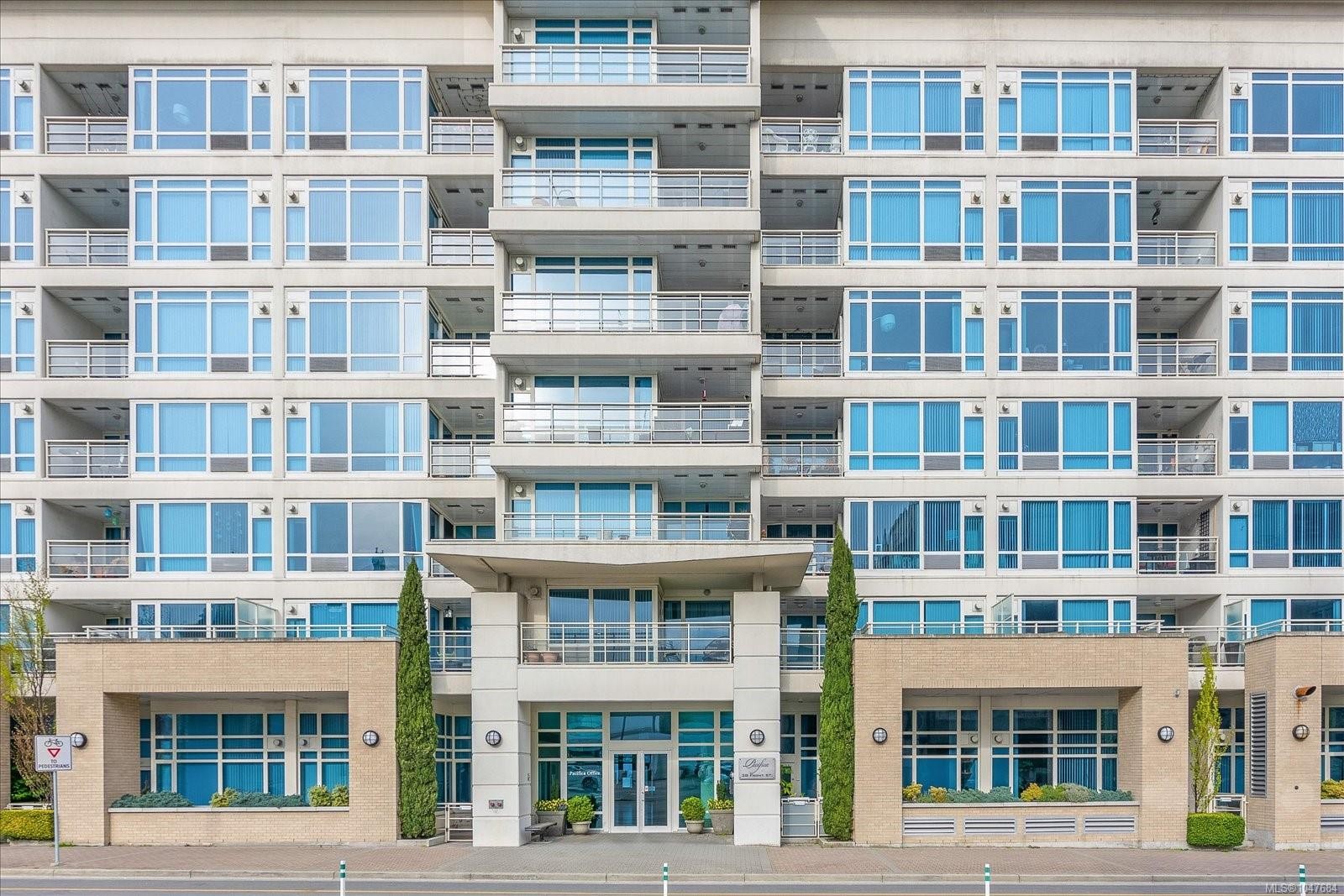#Th24-38 Front St, Nanaimo, BC