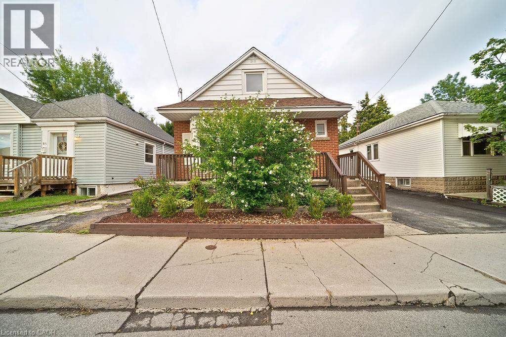 82 Whitney Avenue, Hamilton, ON - Outdoor With Exterior
