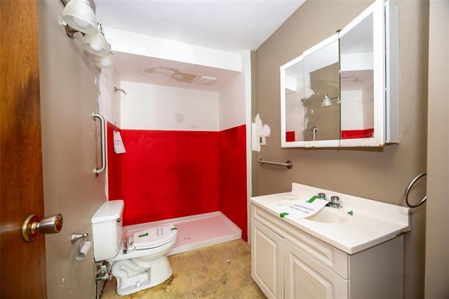455 Jemima St, Selkirk, MB - Indoor Photo Showing Bathroom