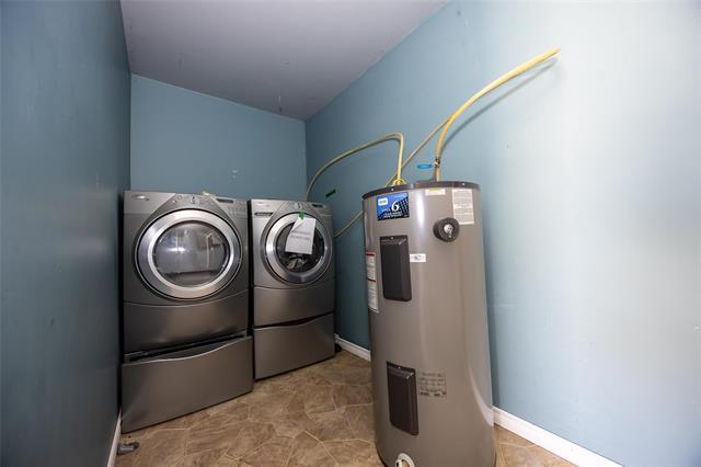 455 Jemima St, Selkirk, MB - Indoor Photo Showing Laundry Room
