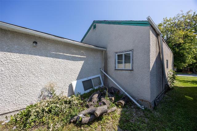 455 Jemima St, Selkirk, MB - Outdoor