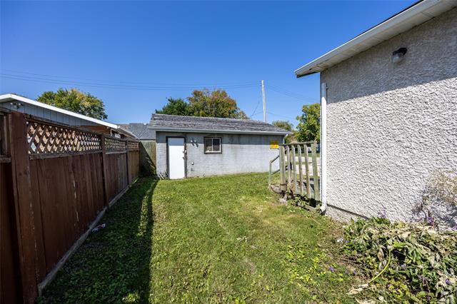 455 Jemima St, Selkirk, MB - Outdoor