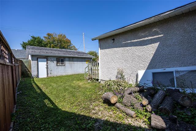 455 Jemima St, Selkirk, MB - Outdoor