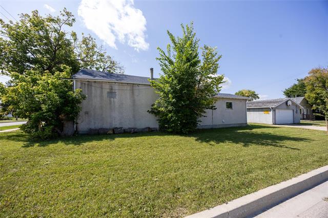 455 Jemima St, Selkirk, MB - Outdoor