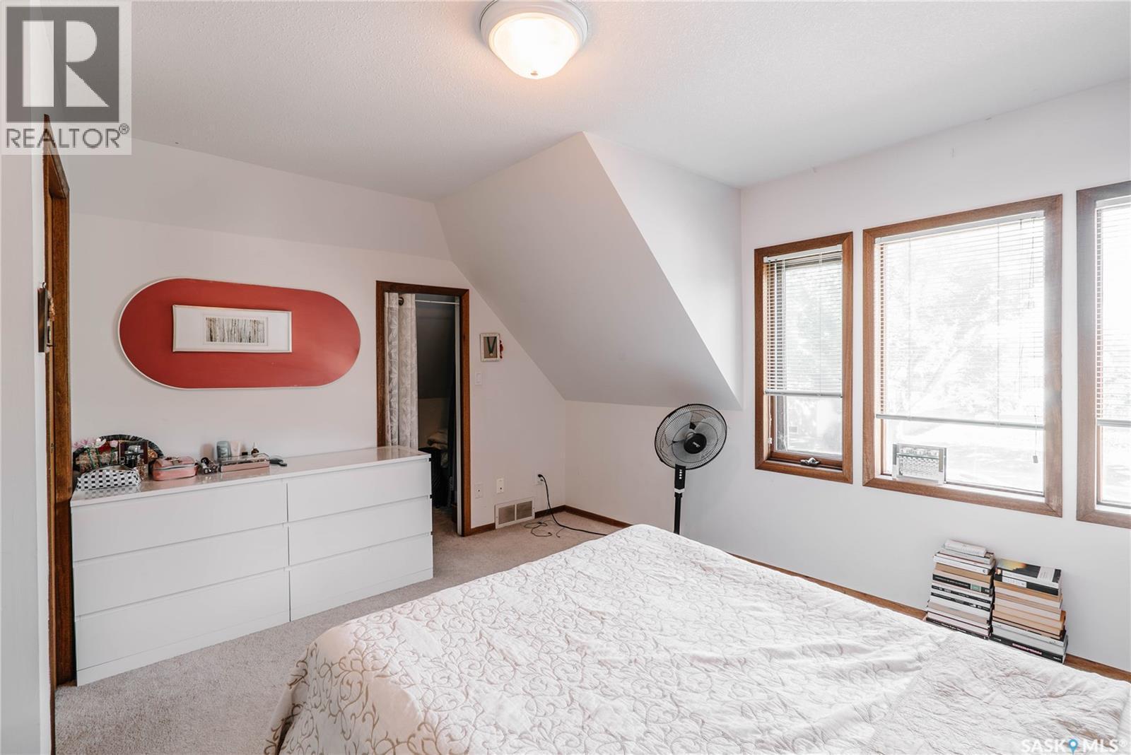 101 106Th Street W, Saskatoon, SK - Indoor Photo Showing Bedroom