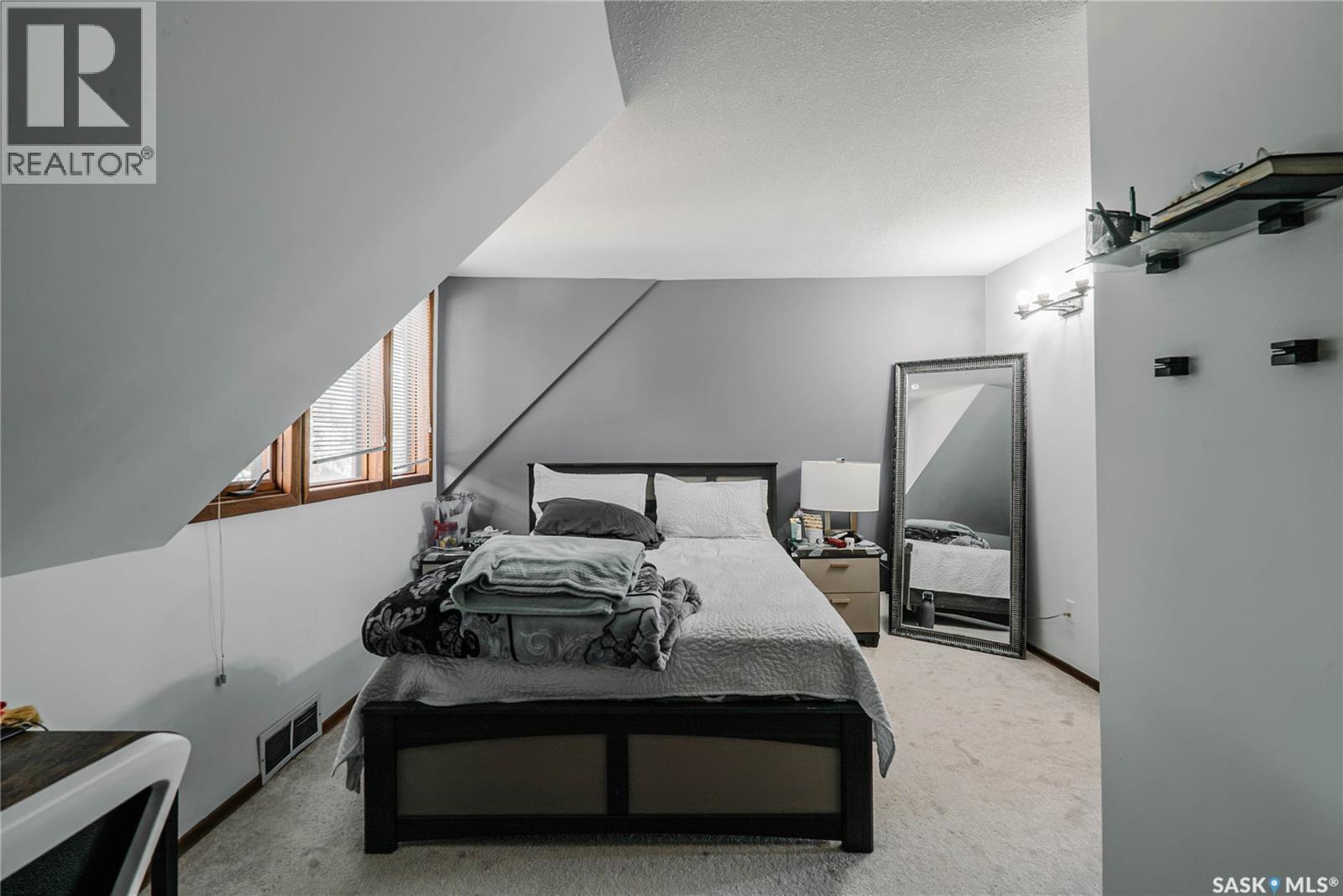 101 106Th Street W, Saskatoon, SK - Indoor Photo Showing Bedroom