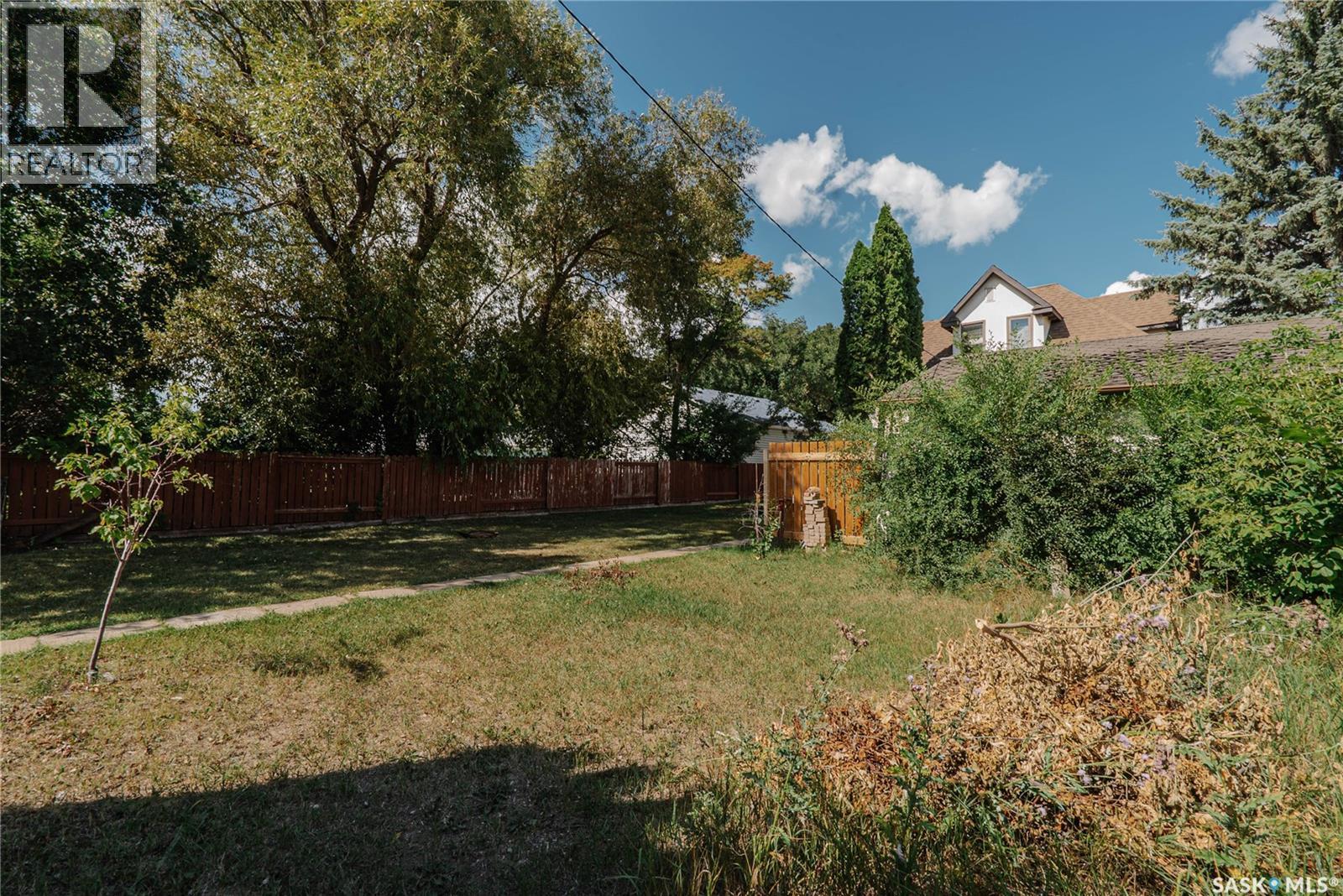 101 106Th Street W, Saskatoon, SK - Outdoor