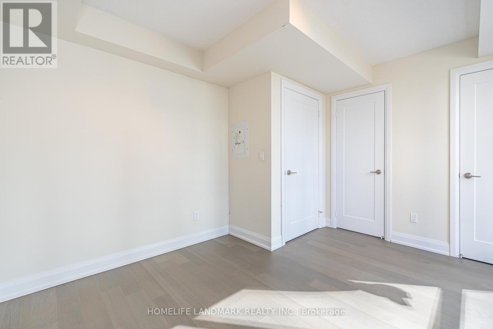 Th12 - 18 Graydon Hall Drive, Toronto, ON - Indoor Photo Showing Other Room