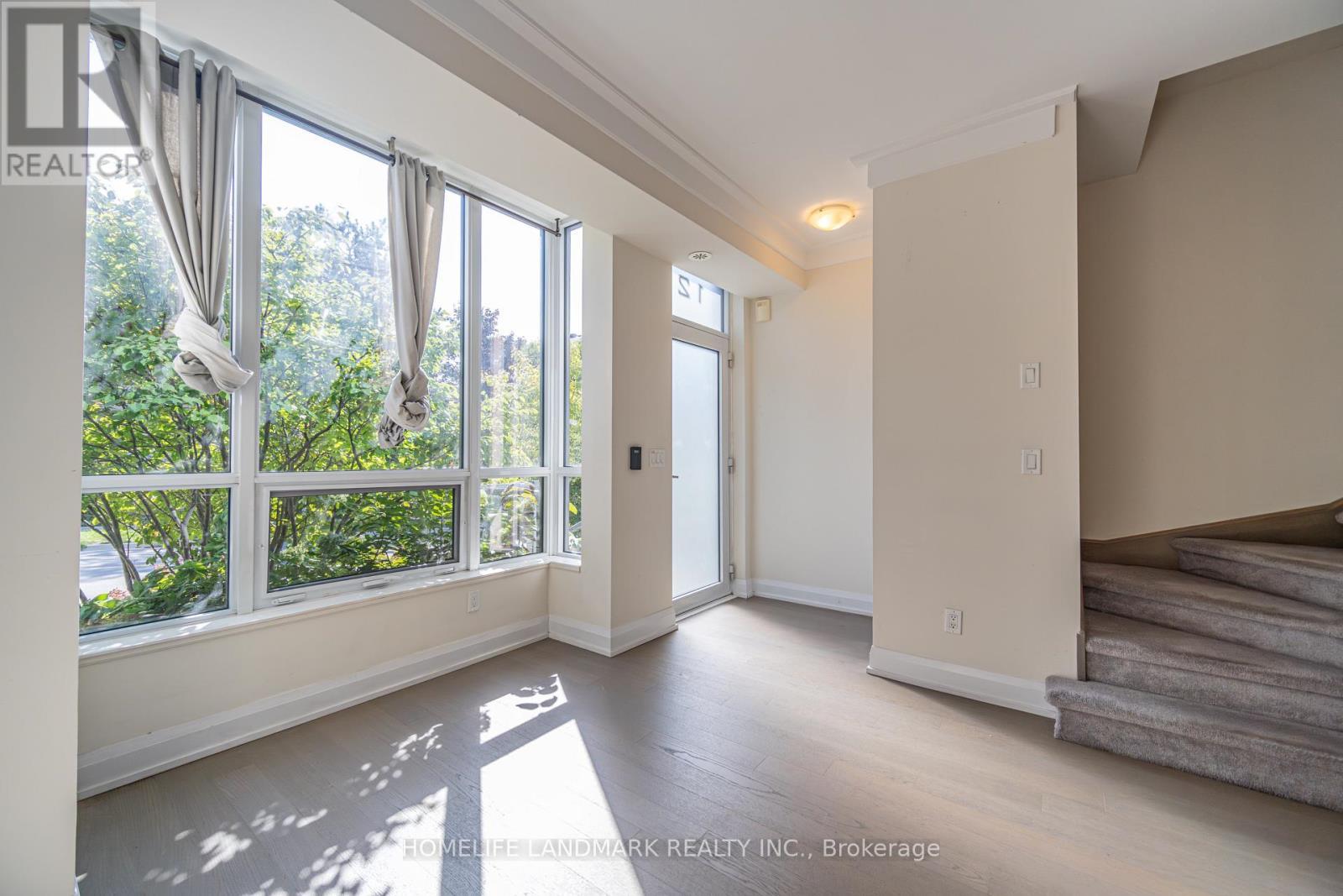 Th12 - 18 Graydon Hall Drive, Toronto, ON - Indoor Photo Showing Other Room