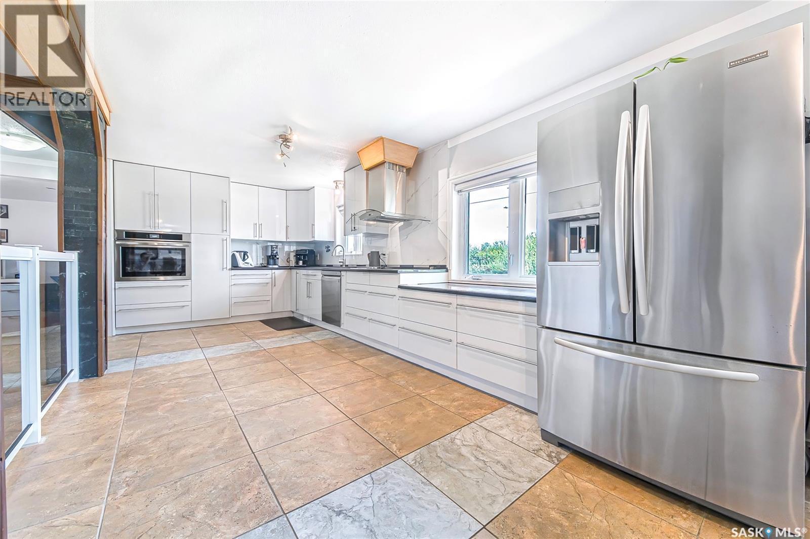316 3Rd Avenue, Meacham, SK - Indoor Photo Showing Kitchen